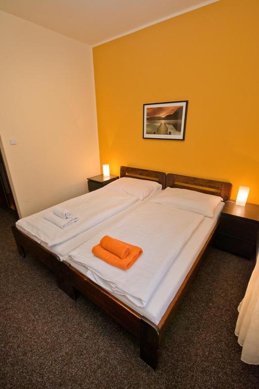 Hotel U Zlatého býka Písek Camera foto